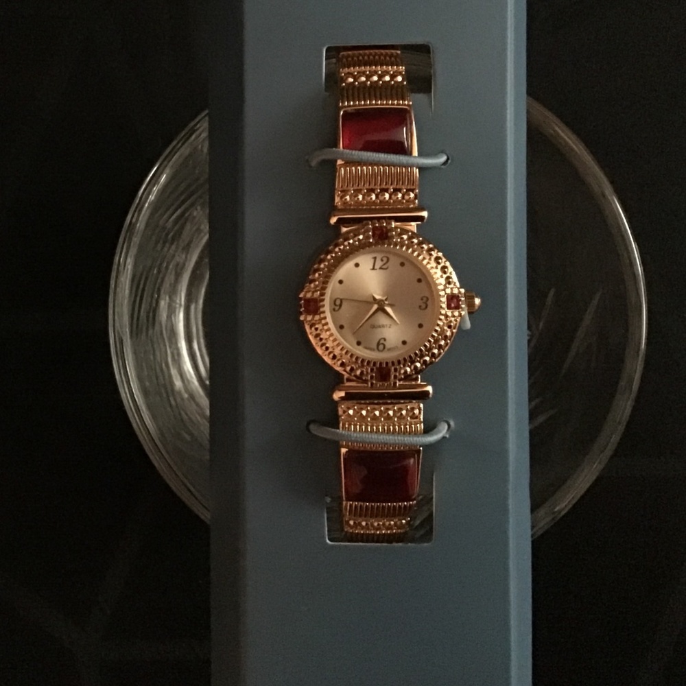 NWT AVON Red accented cuff to stretch watch(2005)